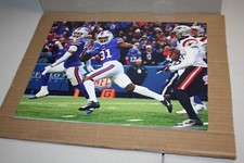 BUFFALO BILLS RASUL DOUGLAS #31 CB UNSIGNED 11X14 PHOTO HOME INT POSE