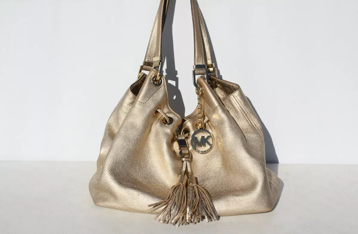 Michael kors shoulder bag 2025 with tassel
