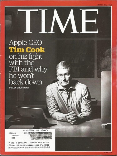 28 mars 2016 time magazine apple computers ceo tim cook fbi vs sillicon valley - Photo 1 sur 1