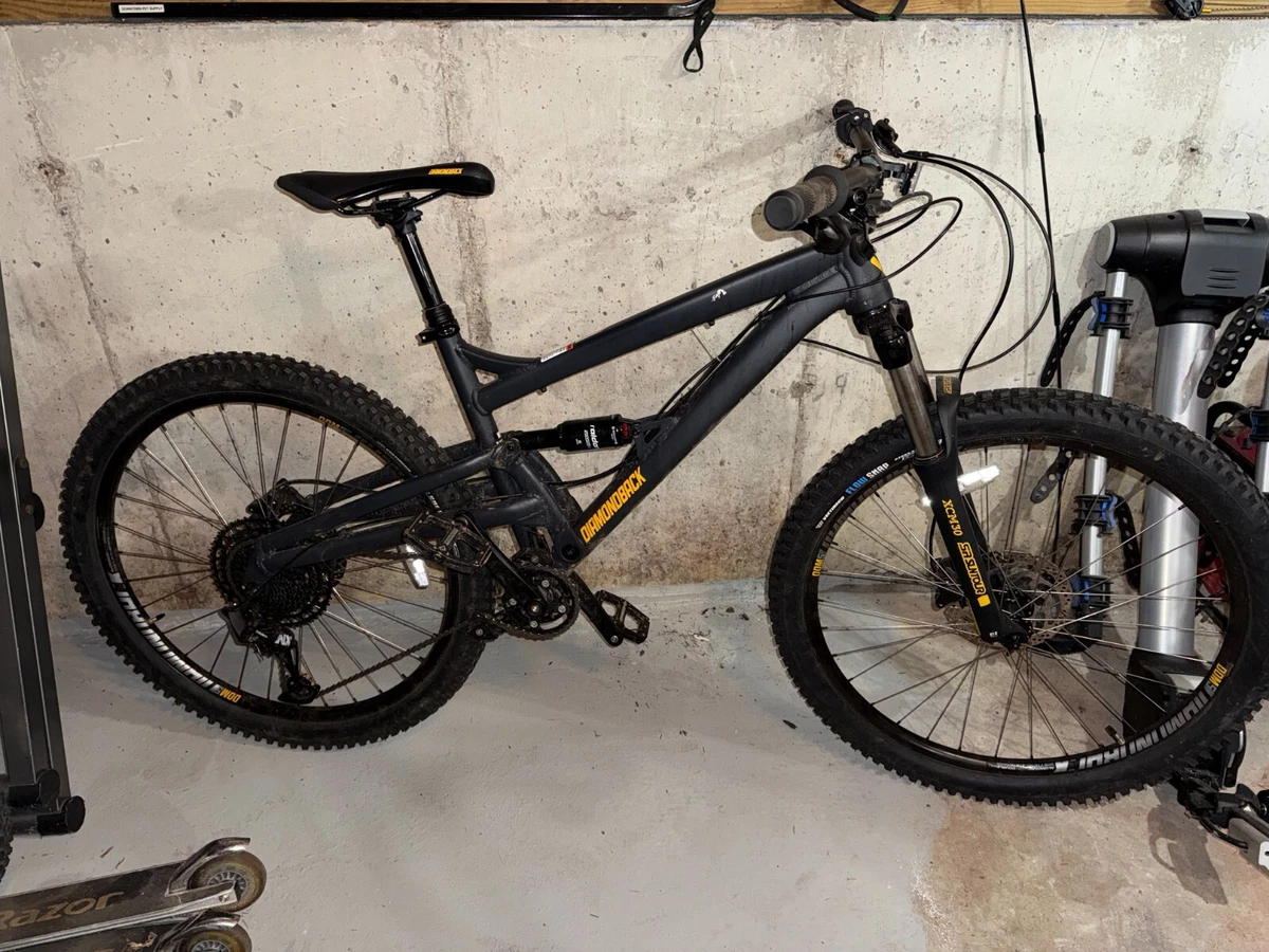 Preços baixos em Diamondback Mountain Bike 27.5 em Bicicletas de