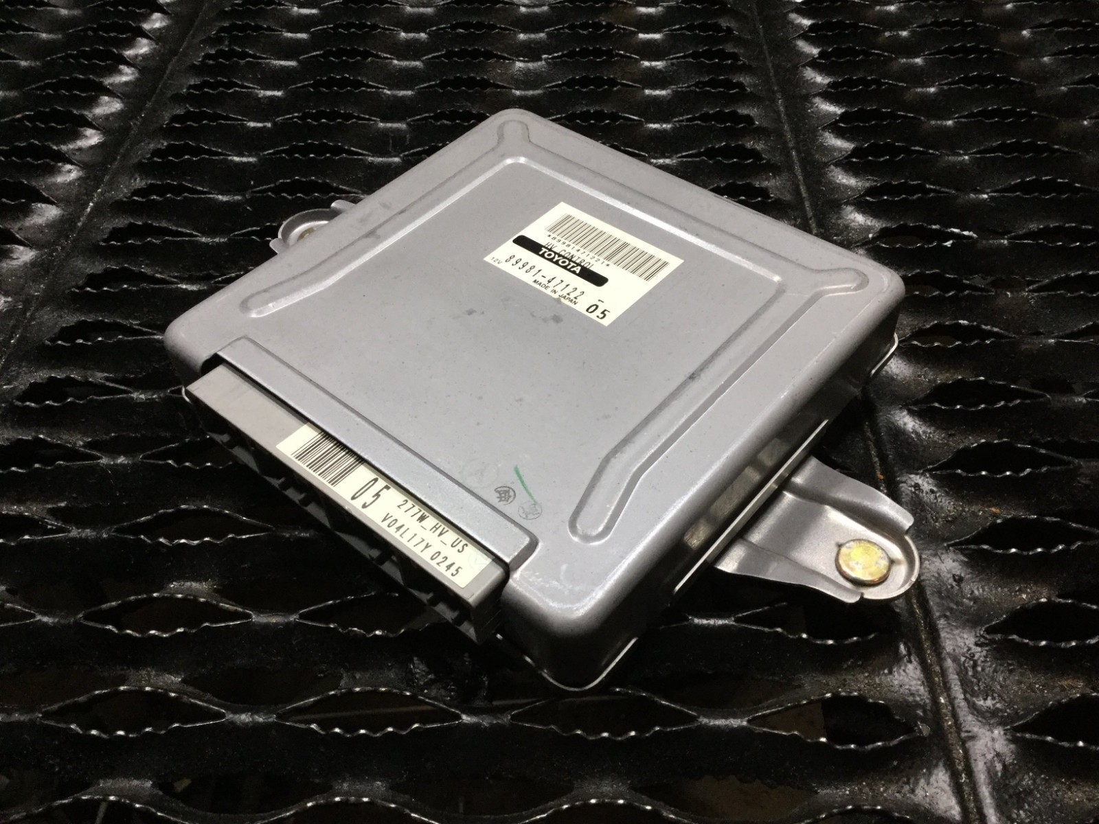 04-05-06-toyota-prius-hybrid-hv-vehicle-control-computer-module-unit