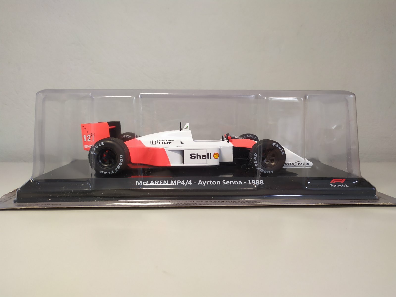 RARE Premium Collectibles 1:24 Ayrton Senna McLaren MP4/4 #12 F1 