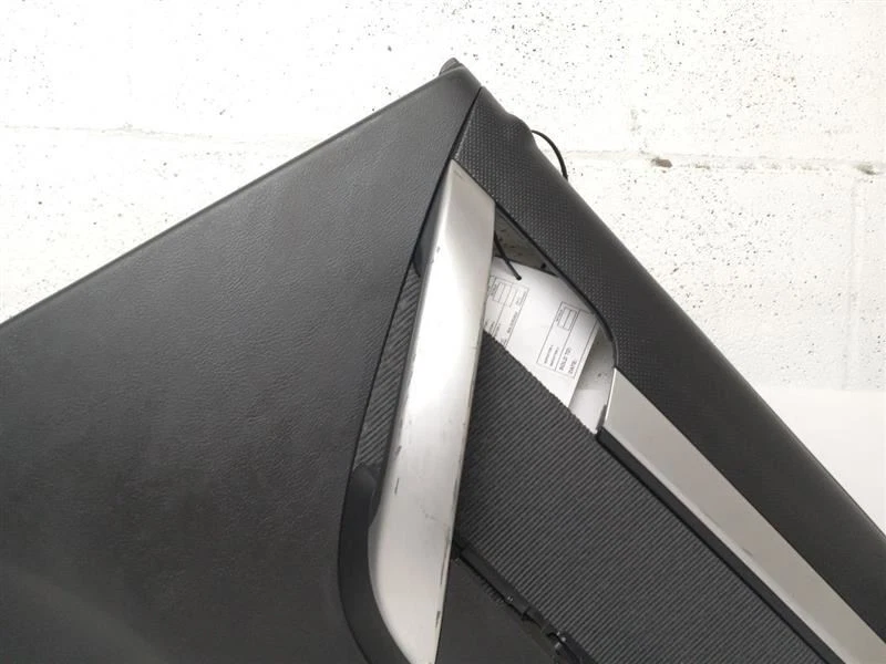 Chevrolet Aveo 2007-2011 panel de moldura de puerta trasera derecha Foto 3 de 4