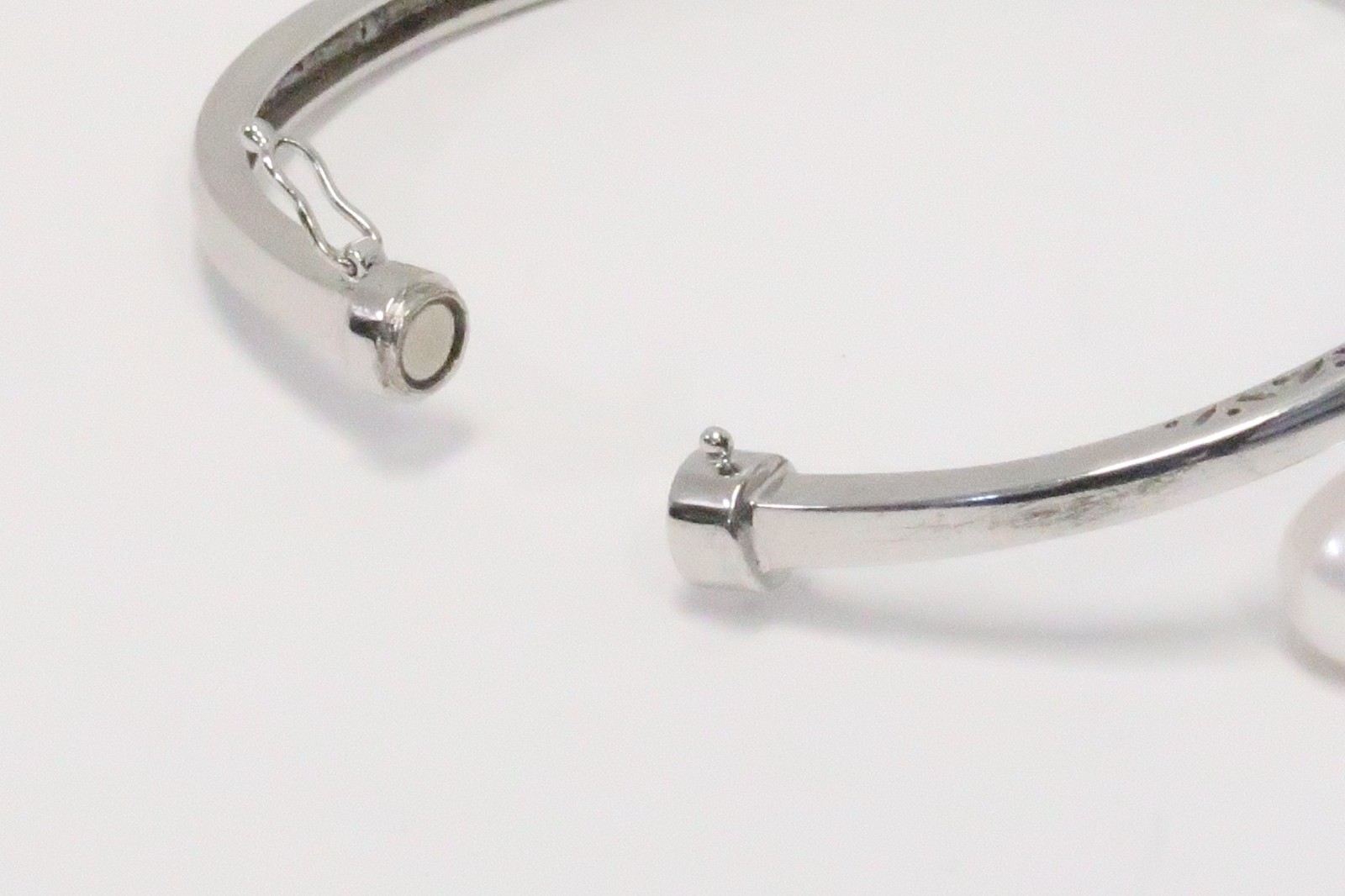 ALLURING STERLING SILVER PEARL BANGLE BRACELET - image 5