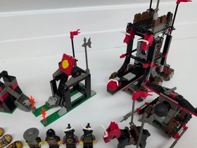 Lego Bull's Attack 6096 Knight's Kingdom 100% Complete Set 313 Pieces 4 Figures