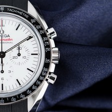 2025 New Omega Speedmaster Moonwatch Professional White Dial 310.30.42.50.04.001 3