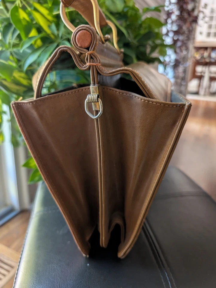 Vintage Belle Rose Leather Crossbody Bag Multi Pocket Organizer Handbag - Image 3 of 4