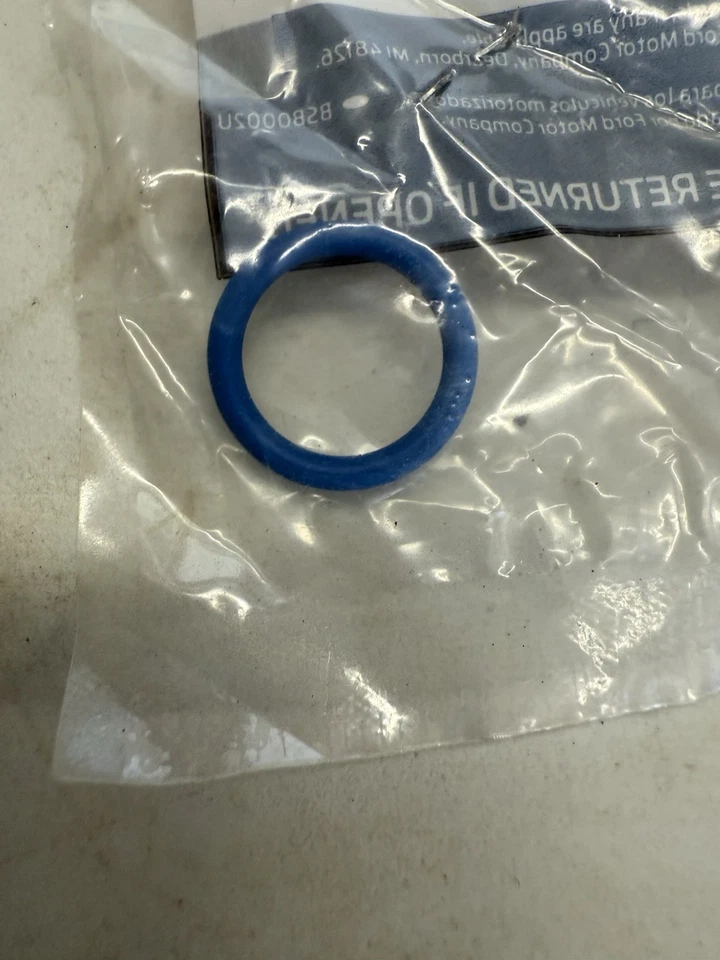 O-ring de tubo de óleo genuíno Ford 2013-2024 Ford AA5Z-00815-C - Imagem 2 de 3