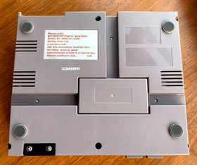 Nintendo Entertainment System NES Action Set with Mario / Duck Hunt & Light Gun