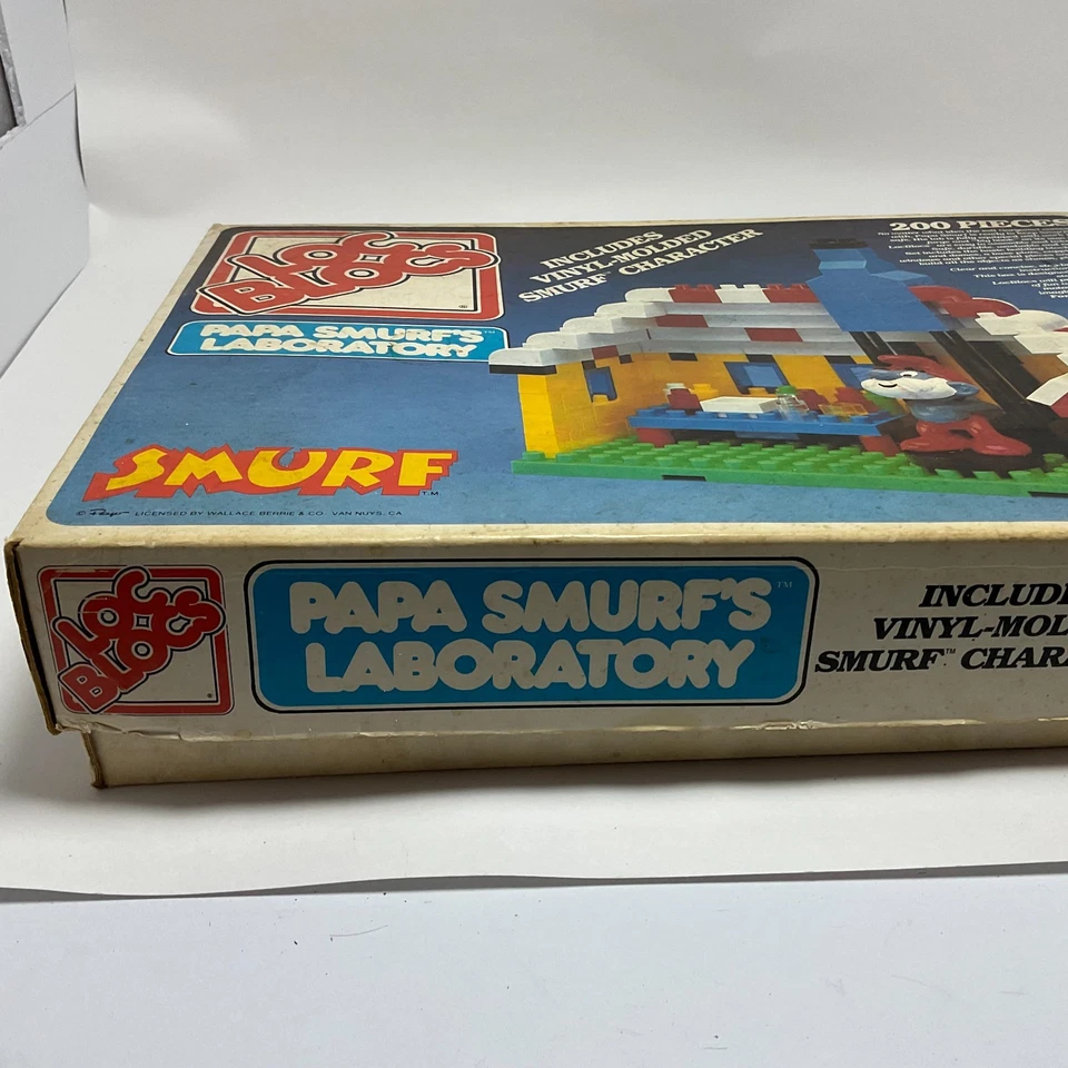 Vintage 1982 Entex Loc Blocs – Papa Smurf’s Laboratory w/ Papa Smurf Figure - Image 2 of 4
