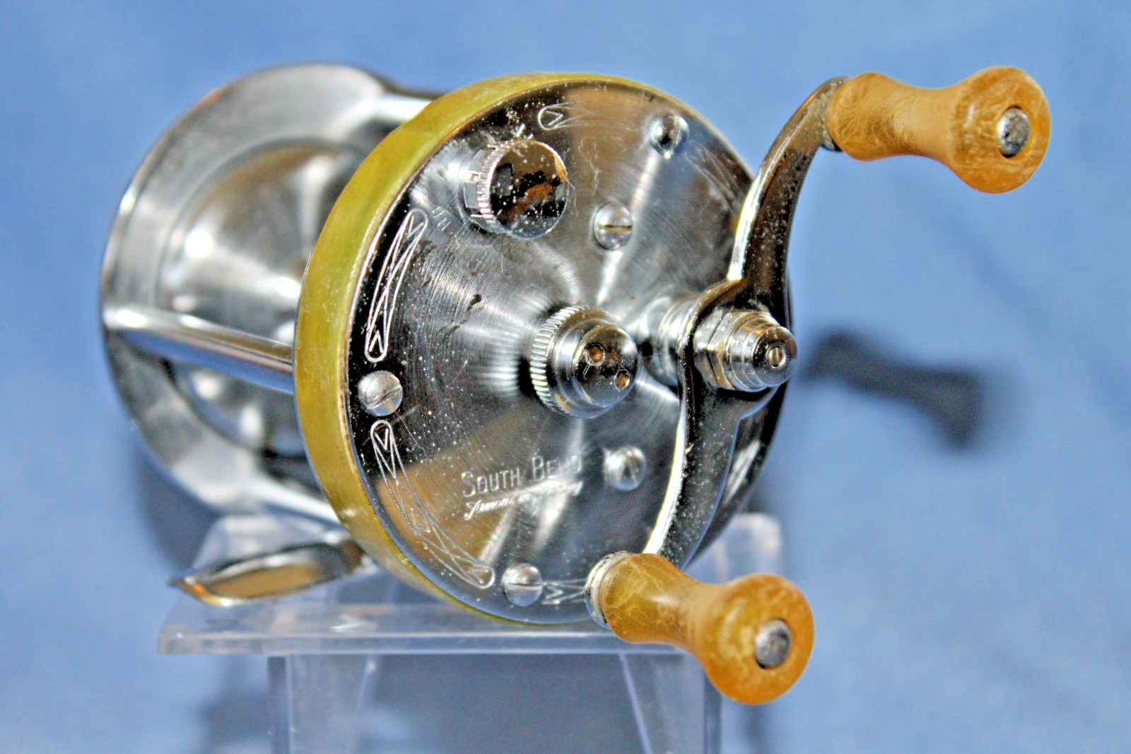 Vintage SOUTH BEND 1000 G Fishing Reel Anti-Back-Lash.