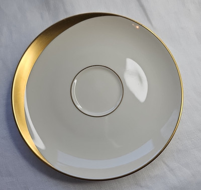 Pickard China  Jubilee  Ivory & Gold Saucer   6'' Vintage Fine China