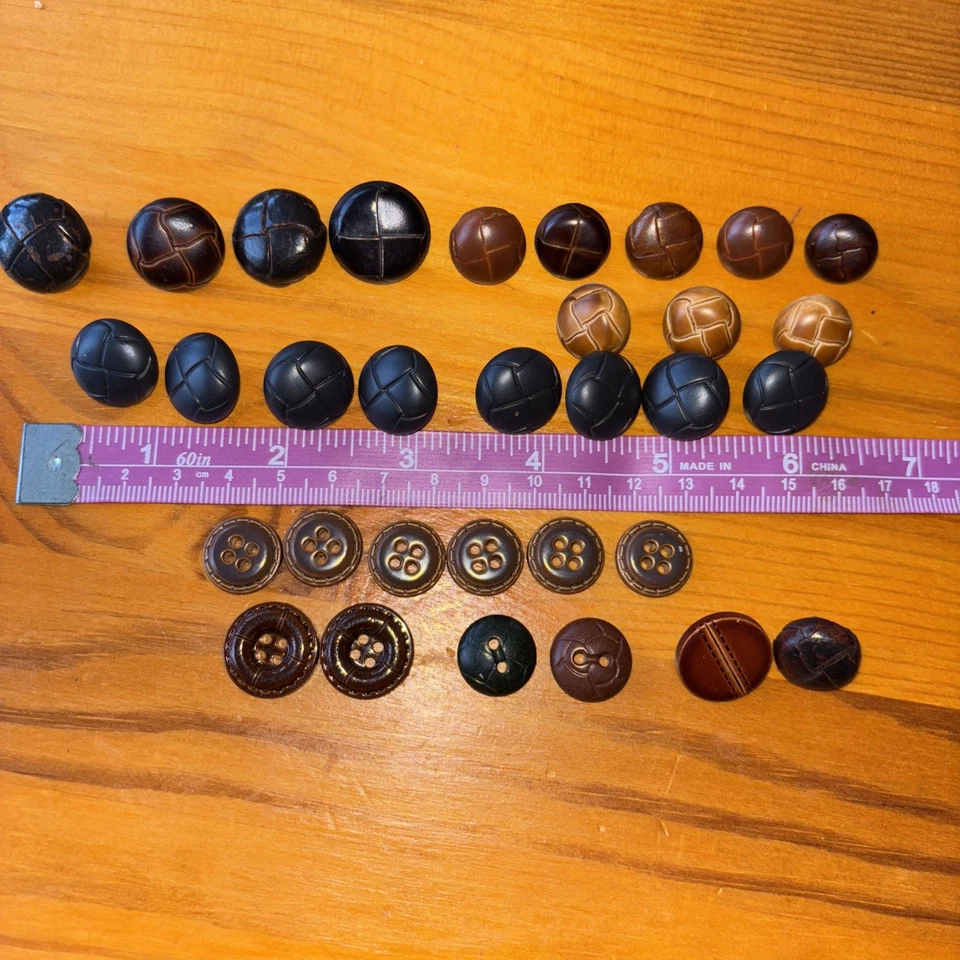 Vintage Lot 32Buttons With Designs Various Colors  From Estate - Image 2 of 4