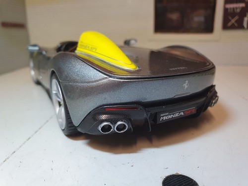 Ferrari Monza SP1 Plata Burago Detallado Escala Diecast 1:24 Modelo Coche 26027 - Imagen 2 de 13
