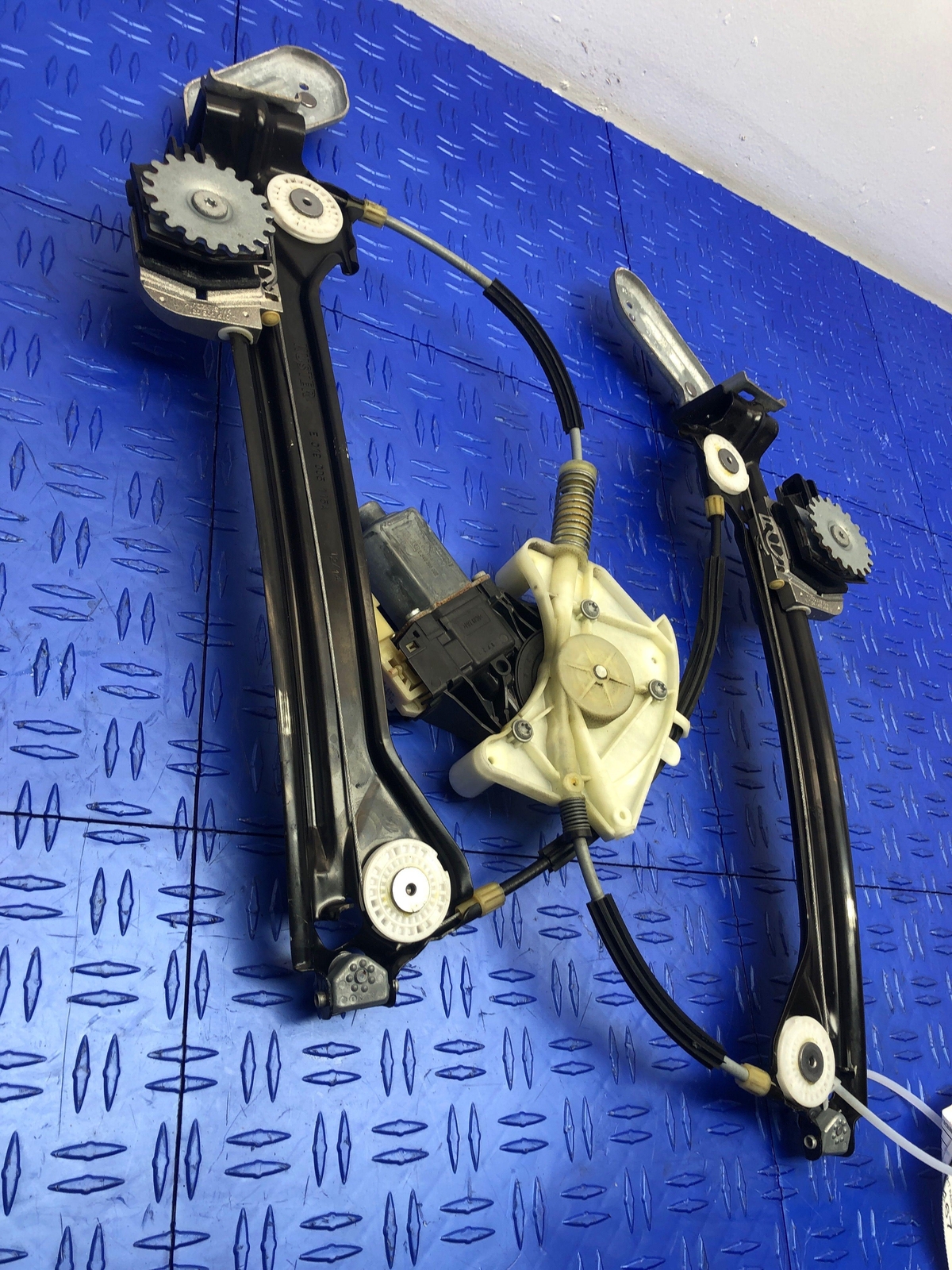 2014 - 2019 MASERATI GHIBLI M157 RIGHT REAR DOOR WINDOW REGULATOR W/MOTOR OEM