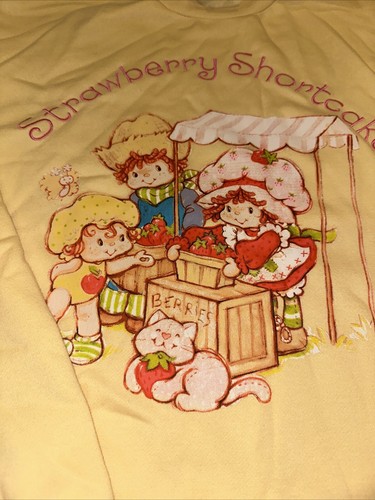 Strawberry Shortcake & Friends gelb gesticktes Logo Oversized Crew Sweatshirt - Bild 4 von 8