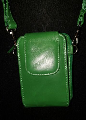 NEW WALLETBE ST.PATRICK'S EMERALD GREEN LEATHER CROSSBODY MINI ZIP AROUND WALLET - Picture 1 of 13