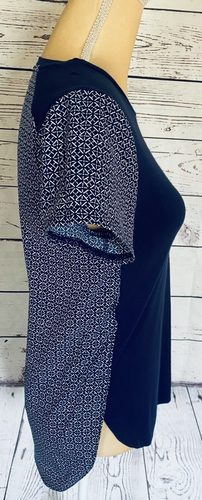 Women’s XS Blouse The Limited Blue White Short Sleeves Soft Front Silky Back - Picture 3 of 11