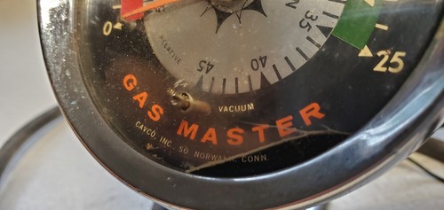 Cavco Vintage Gas Master 3 3/8" Manifold Pressure Gauge 60's Hot Rod Used 28388 - Picture 13 of 17