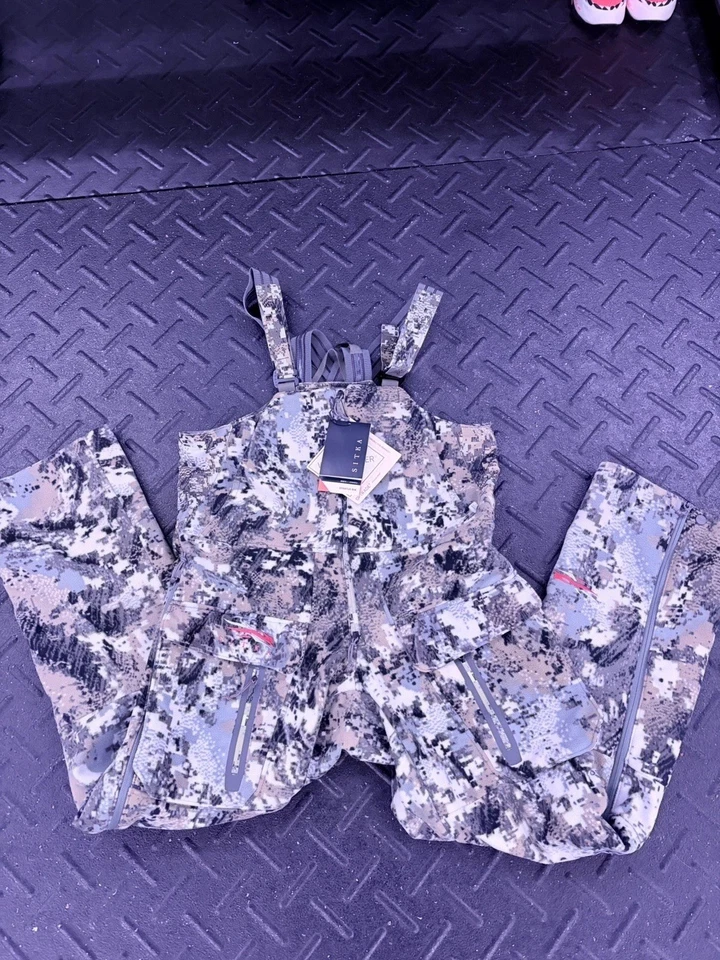 Sitka Gear Stratus Bibs & jacket Optifade Elevated II. EV2. Size Medium. New - Image 3 of 4