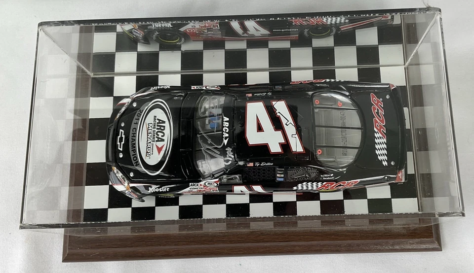 #41 Ty Dillon 2011 RCR ARCA Champ 1/24 AUTOGRAPHED Lionel Car Diecast - Image 4 of 4