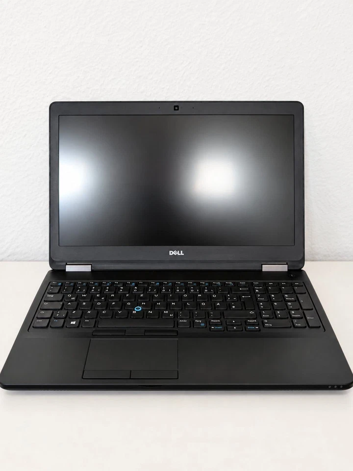 Dell Latitude E5570 · i7-6820HQ · 16GB · 256GB, Foto 1 von 5