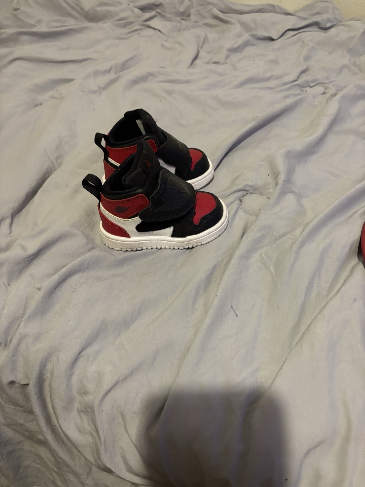 Nike Sky Jordan 1 Infant/Toddler sneakers Black, Red And White