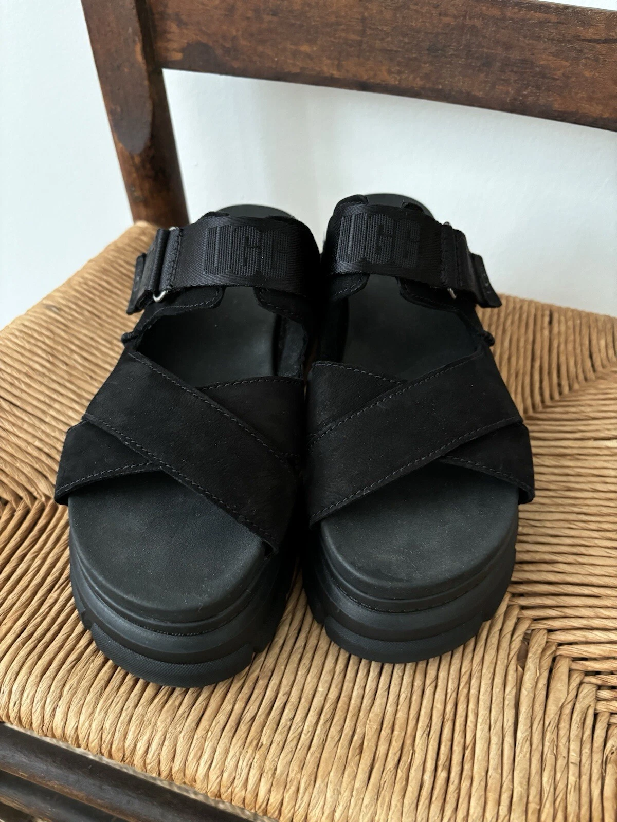 UGG Ashton Lug sandalo nero slide pelle nero plateau misura 7 5