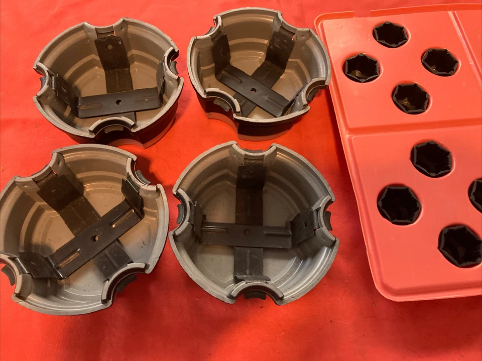 Tapacubos tapacubos Ford Escort y Mercury Lynx 1981 1982 1983 1984 Foto 4 de 4