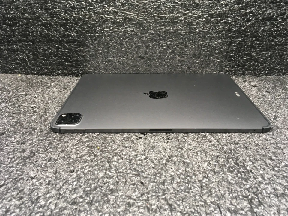 Apple iPad Pro 11-inch (Wi-Fi & Cellular) 8GB RAM 256GB SSD MHMV3LL/A A2301 - Image 4 of 4