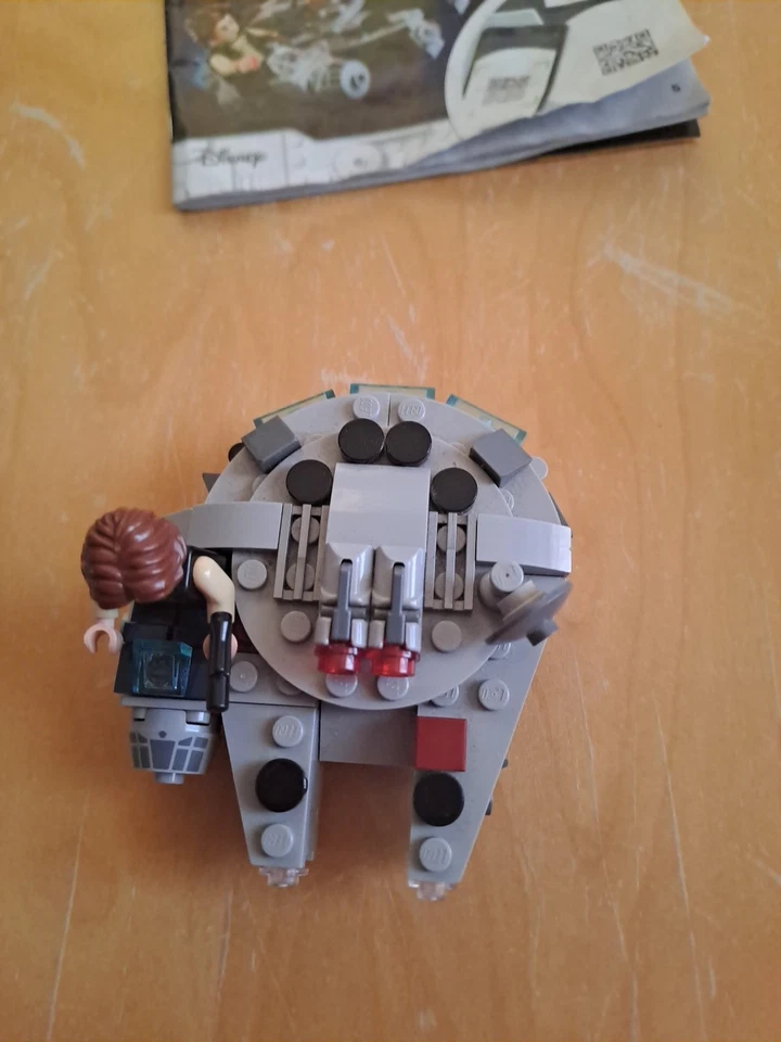 LEGO Star Wars 75295 Millennium Falcon Microfighter, photo 2 sur 4