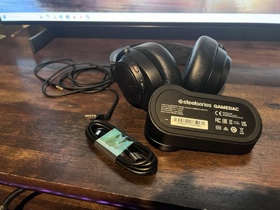 SteelSeries Arctis Pro + GameDAC Wired Over-Ear Headset Boom Mic Black