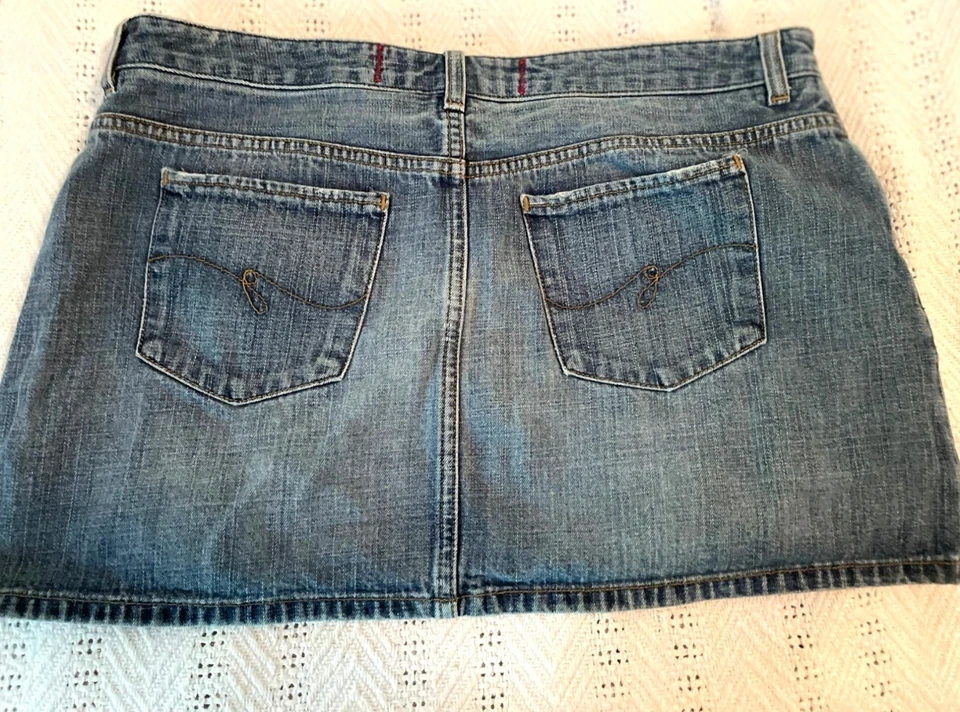 Minifalda vaquera Guess para mujer talla 31 azul lavado mezcla de algodón logotipo de colección Foto 3 de 4