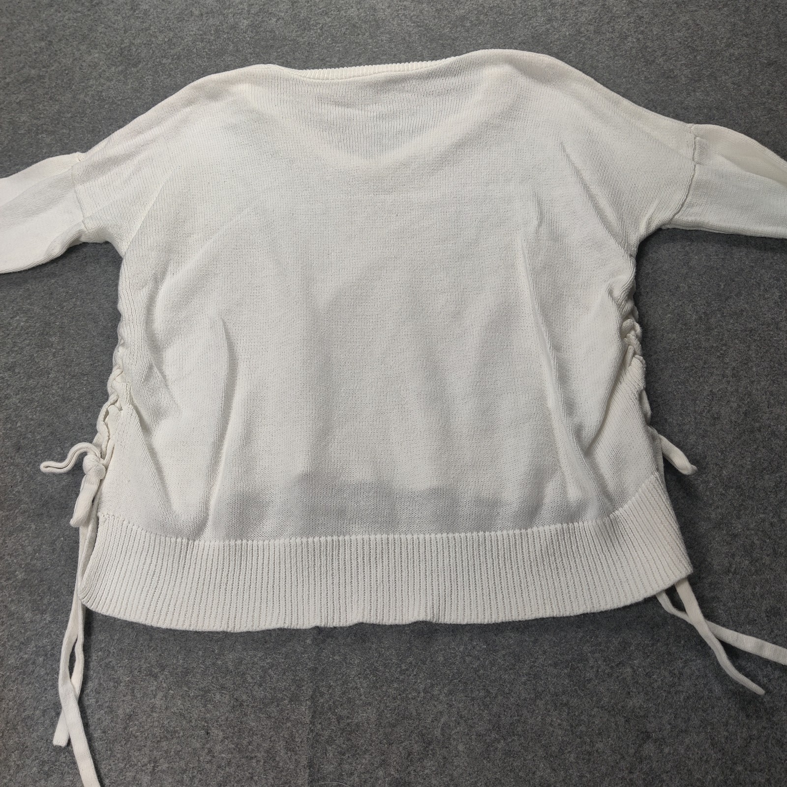 BCBGeneration Sweater Womens Medium Pullover V Ne… - image 2