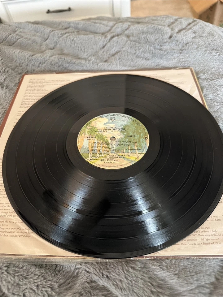 THE DOOBIE BROTHERS Stampede Warner Bros Vinyl LP 1975 1st Press Record BS 2835 - Image 4 of 4