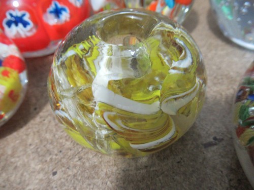 Konvolut Vintage Glas Konvolut 12 Kunstglas Briefbeschwerer - Bild 10 von 13