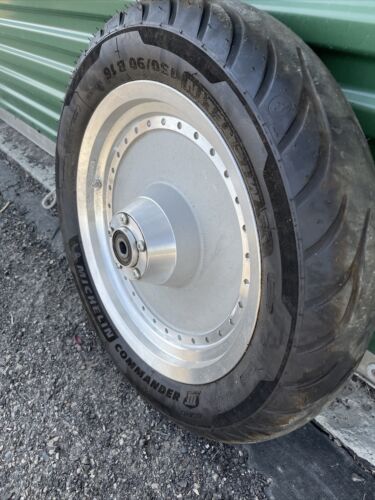 Nice! OEM Factory HARLEY-DAVIDSON SOFTAIL Fatboy Front Wheel Rim with Tire - Picture 11 of 16