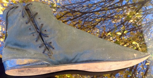 Vintage c. 1900 Victorian/Edwardian Ladies Silk Boots - Picture 5 of 12