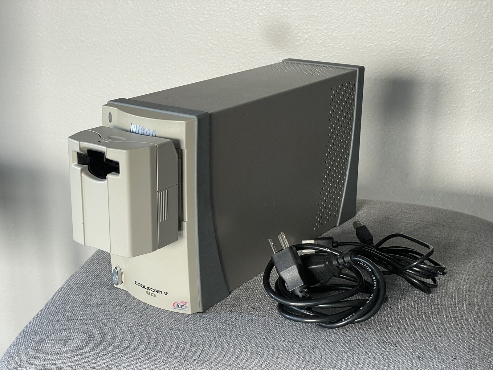 IMAGE: https://i.ebayimg.com/images/g/SOkAAOSwEM9hnosk/s-l1600.jpg