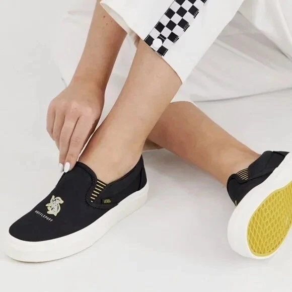 Vans NWT Off The Wall X Harry Potter Hufflepuff Black Slip On
