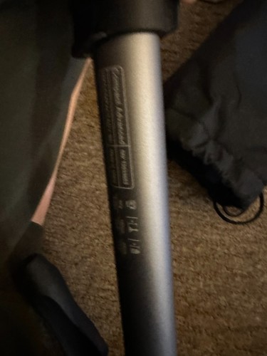 Manfrotto MKCOMPACTADV-BK Compact Advanced Tripod-- Great condition With Bag - Picture 8 of 9