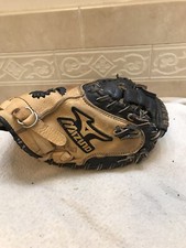 Mizuno GXC-105 31  Youth Baseball Catchers Mitt Right Hand Throw