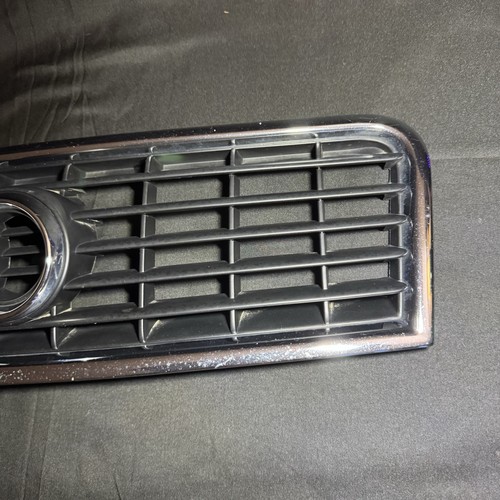 OEM ORIGINAL S4 Grill AUDI A4 S4 B6 8E0853651F 4.2 V8 1.8T 3.0 Quattro - Picture 4 of 16