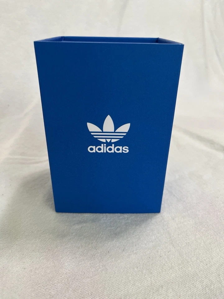 Reloj Adidas Project Four. Blanco. Nuevo con etiquetas talla 1 para todos. Nuevo en caja Foto 2 de 4