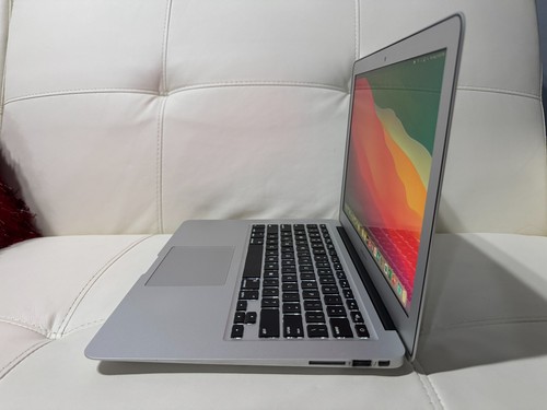Laptop Apple MacBook Air 13" mediados de 2013 (i5 1,7 GHz/4 GB Ram/128 GB SSD) Office 2019 - Imagen 6 de 14