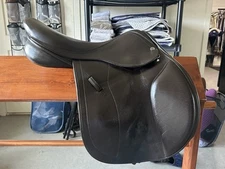 Black Country Lex Jump Saddle 17.5”