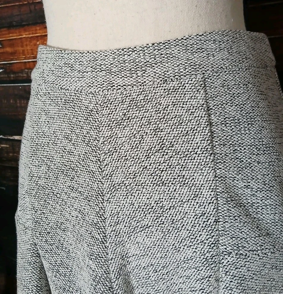Ellen Tracy Skirt Size 8 Flared Tweed Knit Frayed Hem Light Gray Marled READ - Image 4 of 4
