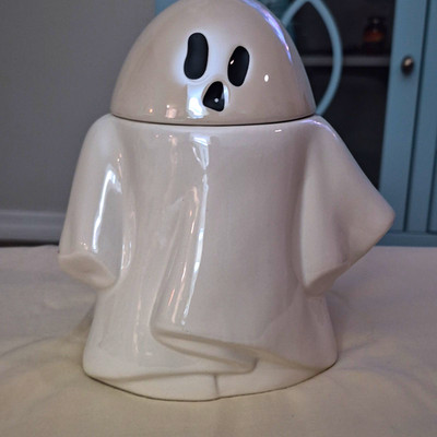 TK Maxx Glossy Ceramic Ghost Figurine Lidded Container, White/Black