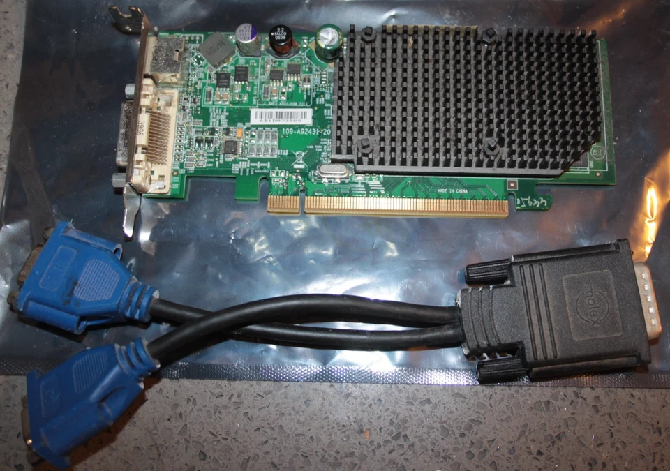 Low profile dual VGA s-video ATI Radeon X1300 256MB DDR PCIe x16 LP - Image 1 of 4