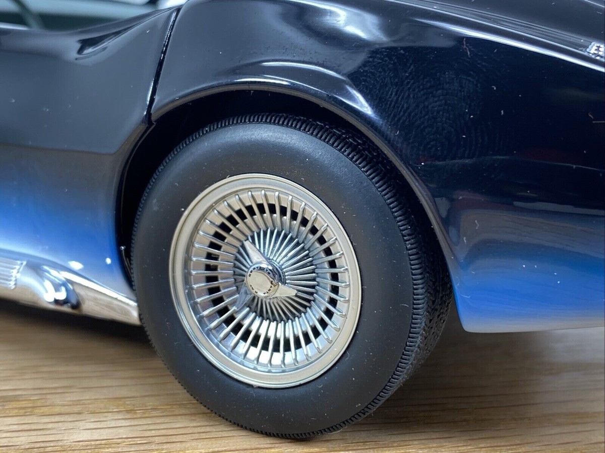 1/18 AUTOart 1968 Chevrolet Corvette Manta Ray | eBay